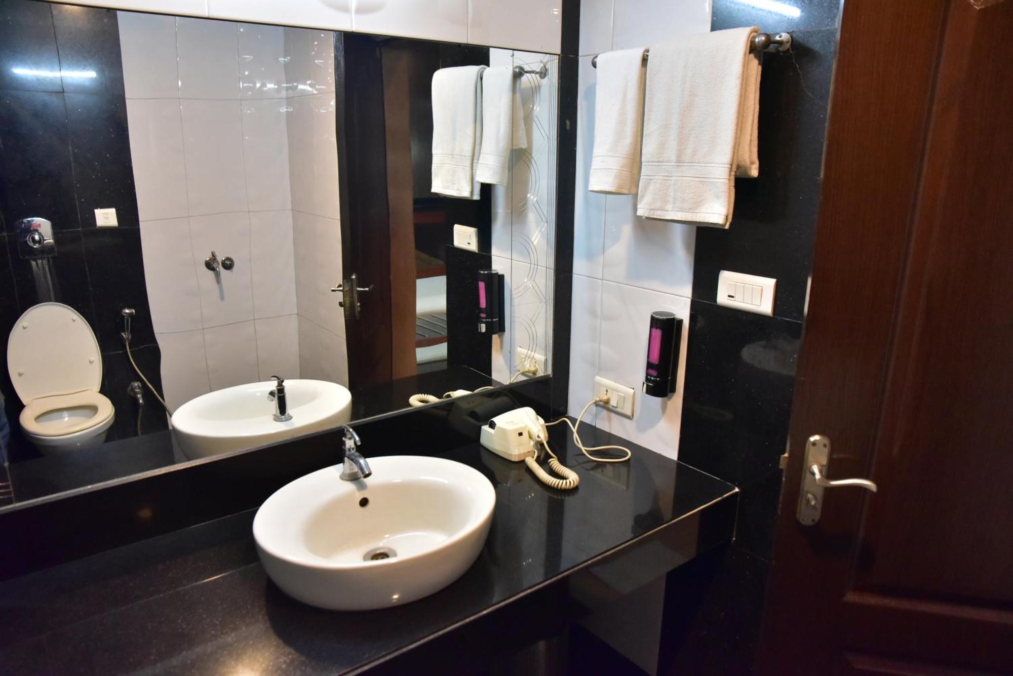 Hotel Ambassador Chocolate Inn Kalyani 外观 照片